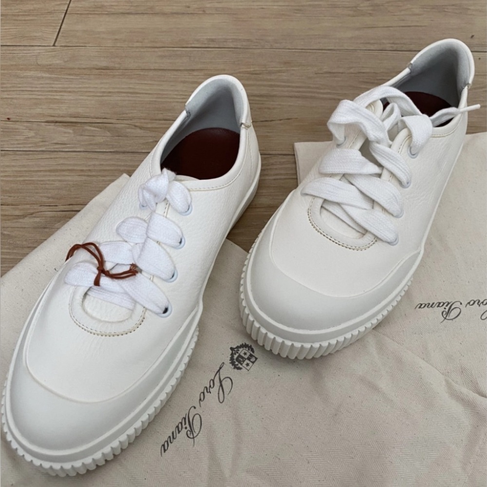 NWOT Loro Piana White Leather Sneakers dust bags only no box 38,5 EU, 8,5 US